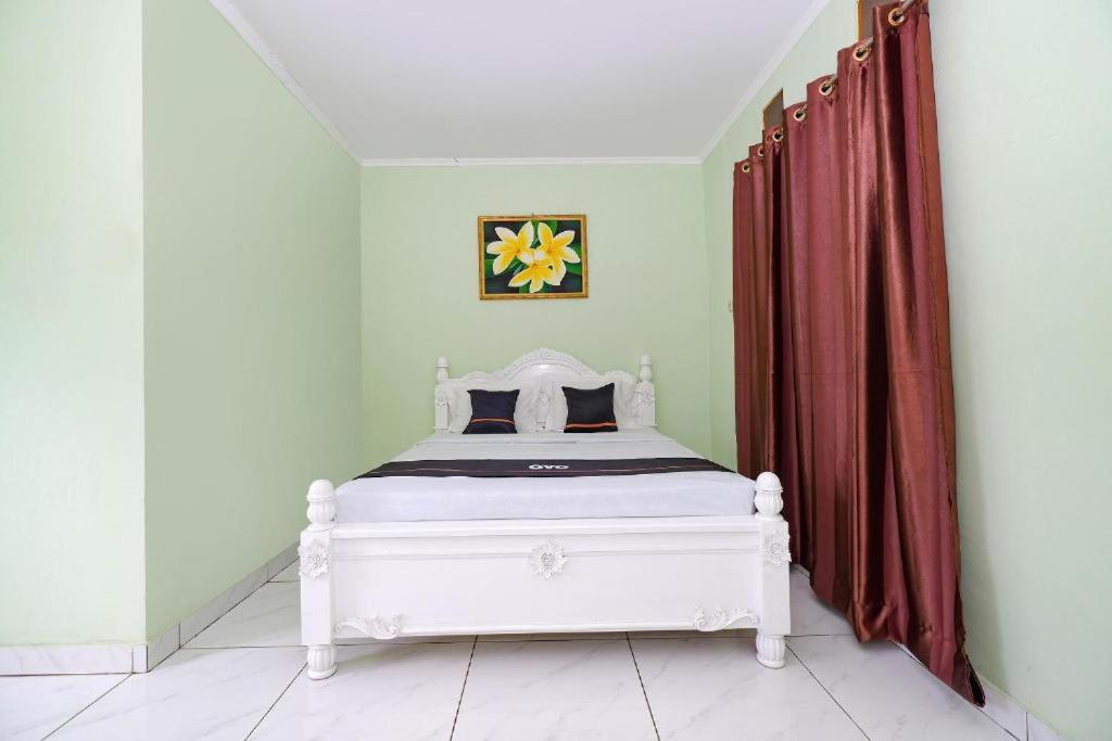 Guest House Gethsemane Salatiga Buitenkant foto